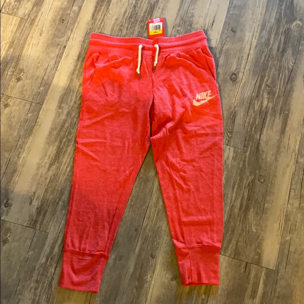 Nike capri length joggers